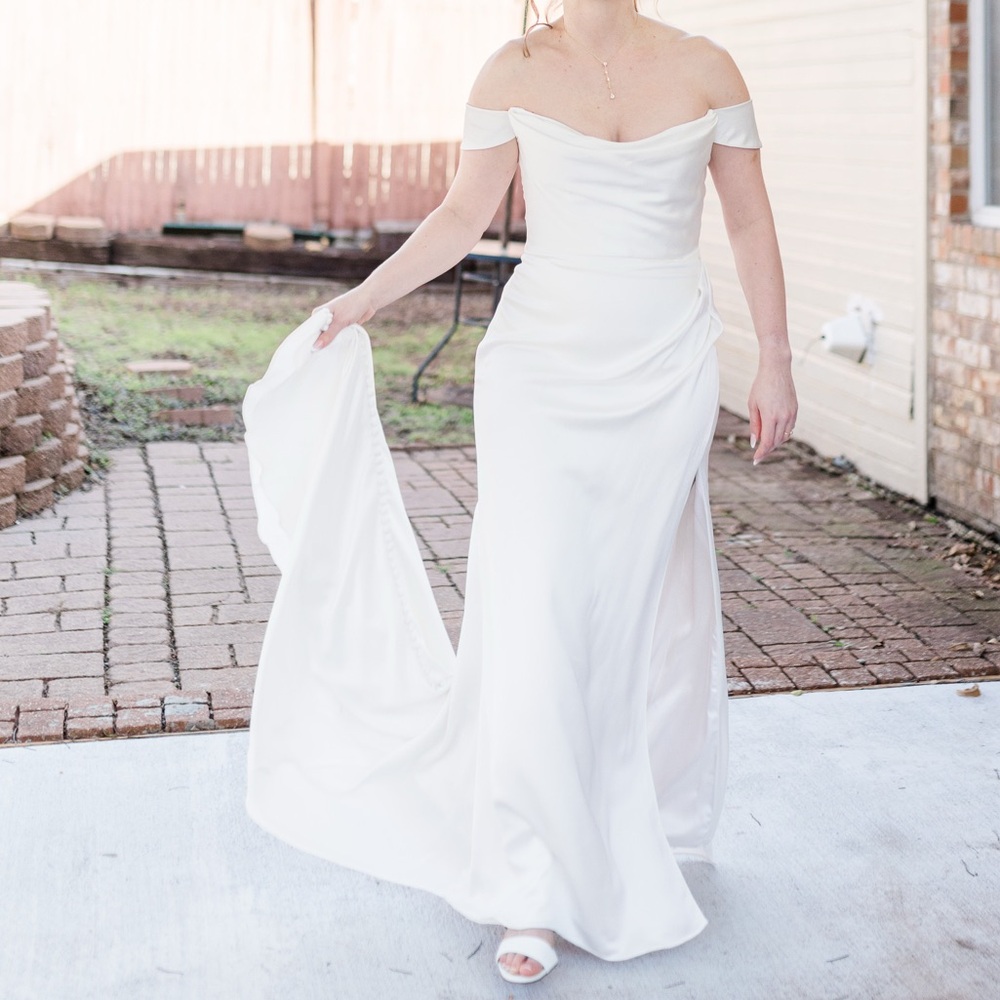 Viviana by Jenny Yoo Ivory Off-Shoulder Side Slit Wedding Gown